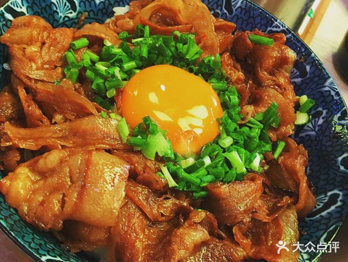 日出烧肉丼