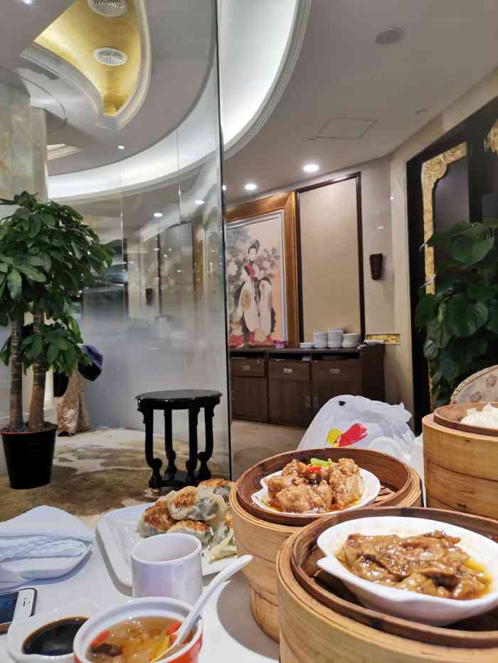 万龙洲海鲜大酒楼(燕莎店)