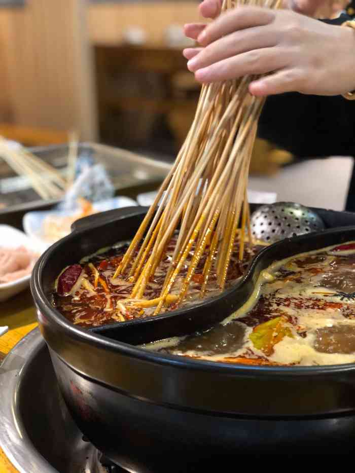 龙师兄砂锅串串香(淡水一分店)-"记不清第几次来吃龙
