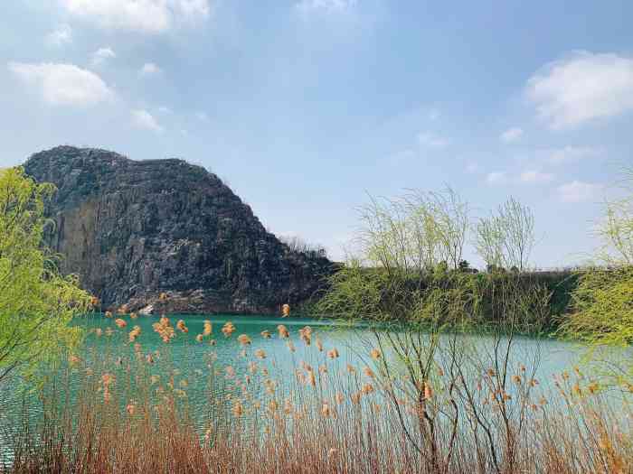 寿桃湖风景区-"寿桃湖,位于苏州新区天平山下,鸡笼山