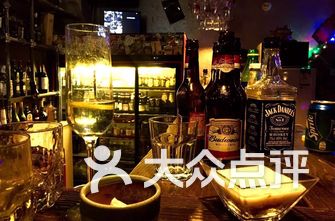 大连酒吧排名_大连tt酒吧陈世镇图片(3)