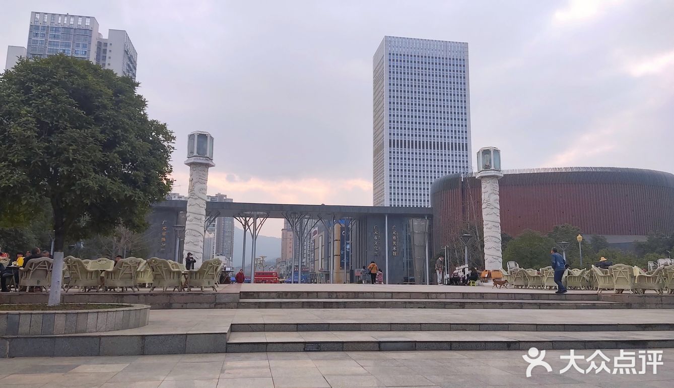 利州广场,广元的地标性建筑之一
