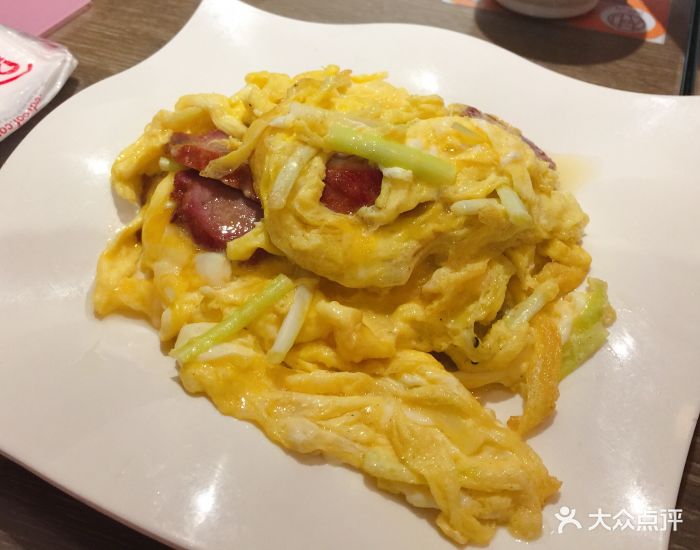 大咀港式茶餐厅(临沂百联店)港式叉烧滑蛋图片 第1290张