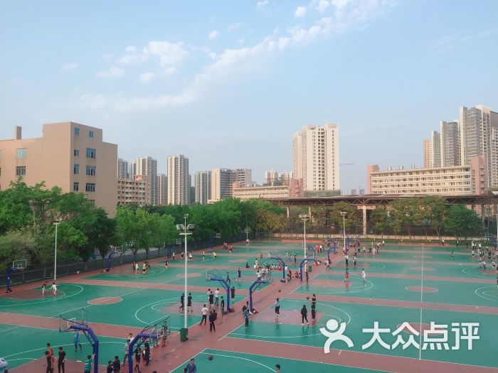 五邑大学-篮球场图片 - 第2张