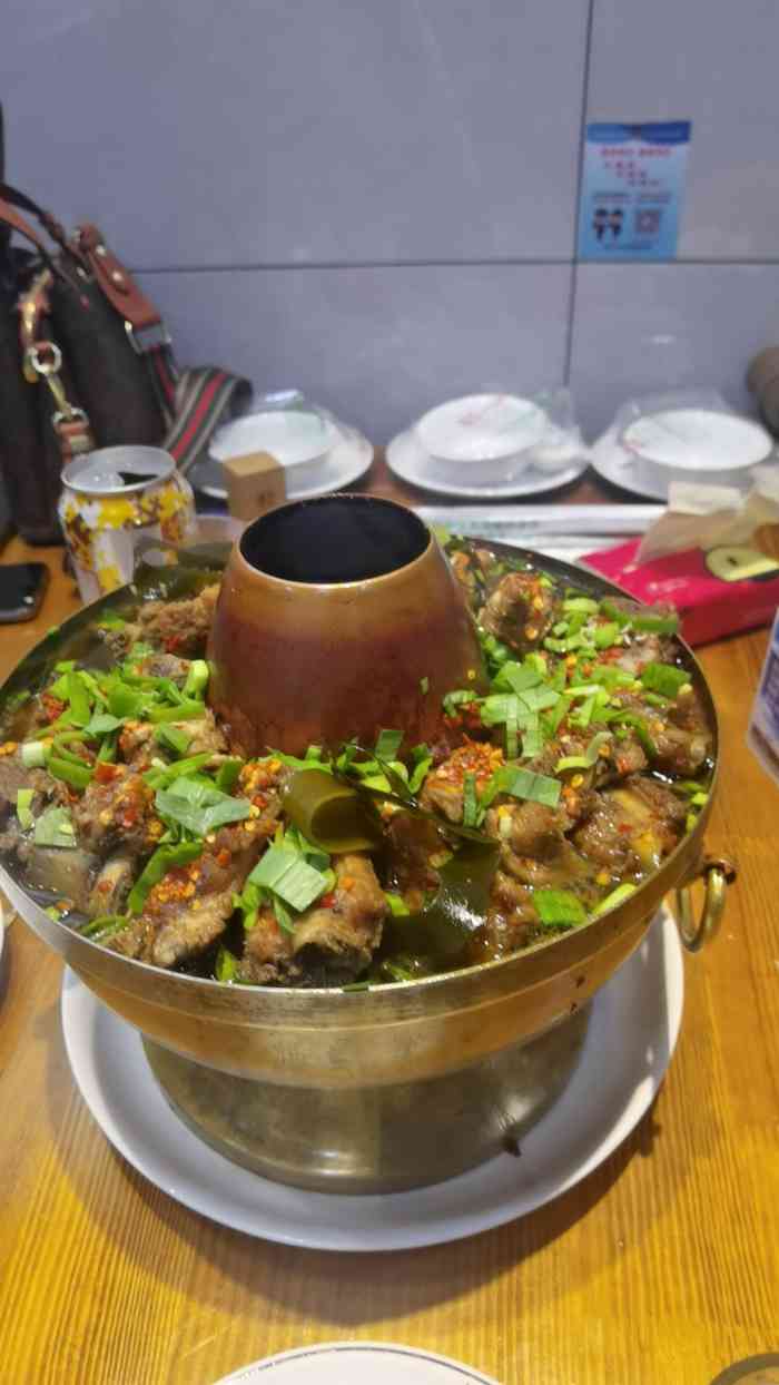 临岐暖锅(鱼街店)-"临岐暖锅,看着就好吃肉肉铺在海带