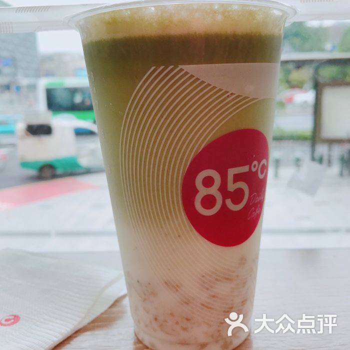 燕麦抹茶牛奶