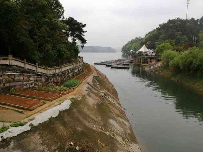 鱼形湖·四方山旅游景区-"鱼形山水库,是一座中型水库