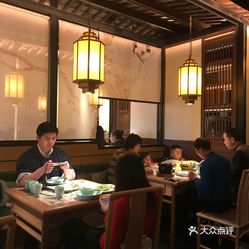 绿茶餐厅人均消费_绿茶餐厅(2)