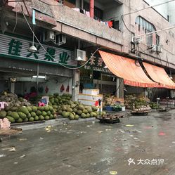 下桥社区整车水果交易场