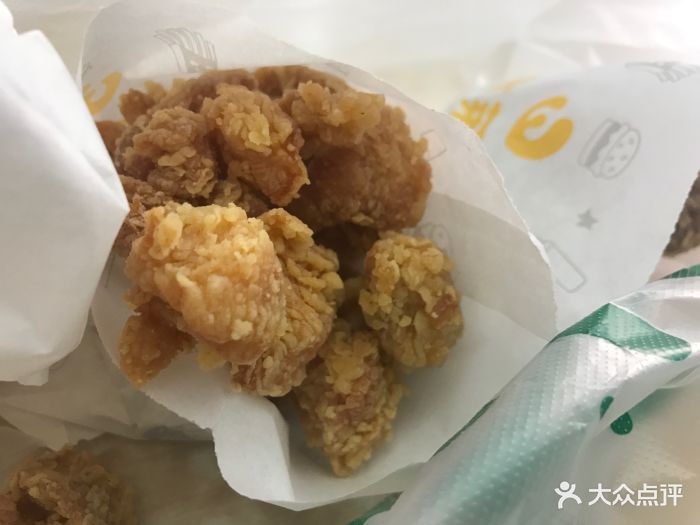 华莱士(金水路店)鸡米花图片 - 第1张