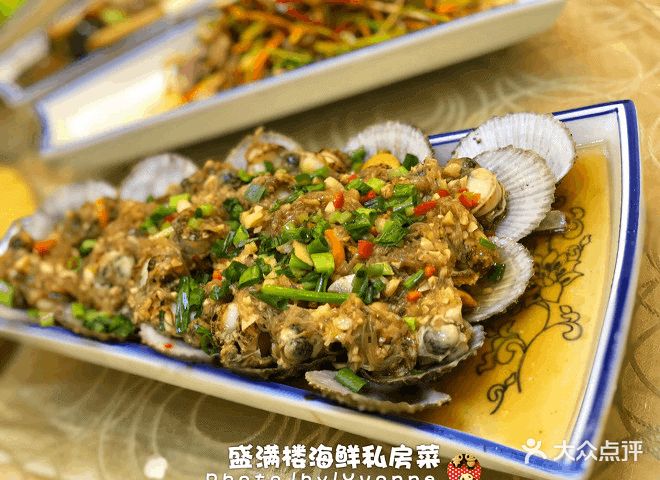 蒜蓉粉丝蒸扇贝