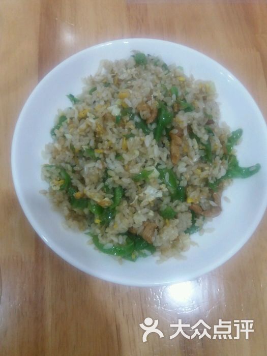 鸡蛋肉丝青椒炒饭