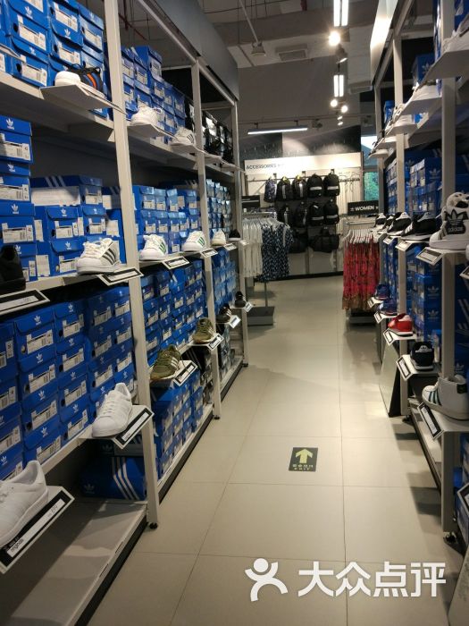 阿迪达斯工厂店图片 第9张