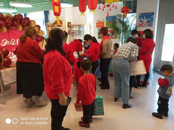 霍洛威幼儿园-"校园环境还是不错的,不过老师感觉还不是很.