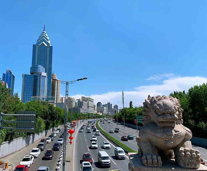 乌市西大桥公交车站"今天是2020年8971529日,今天终于.