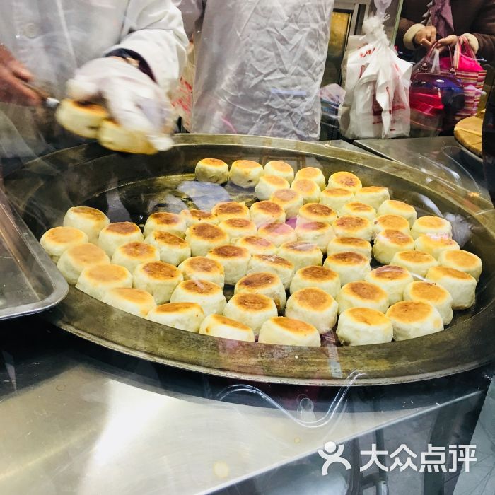 光明邨大酒家(淮海中路总店)鲜肉月饼图片 - 第2张