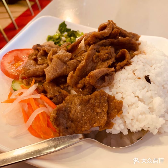 越南越顺餐厅香茅牛肉饭图片 第1张