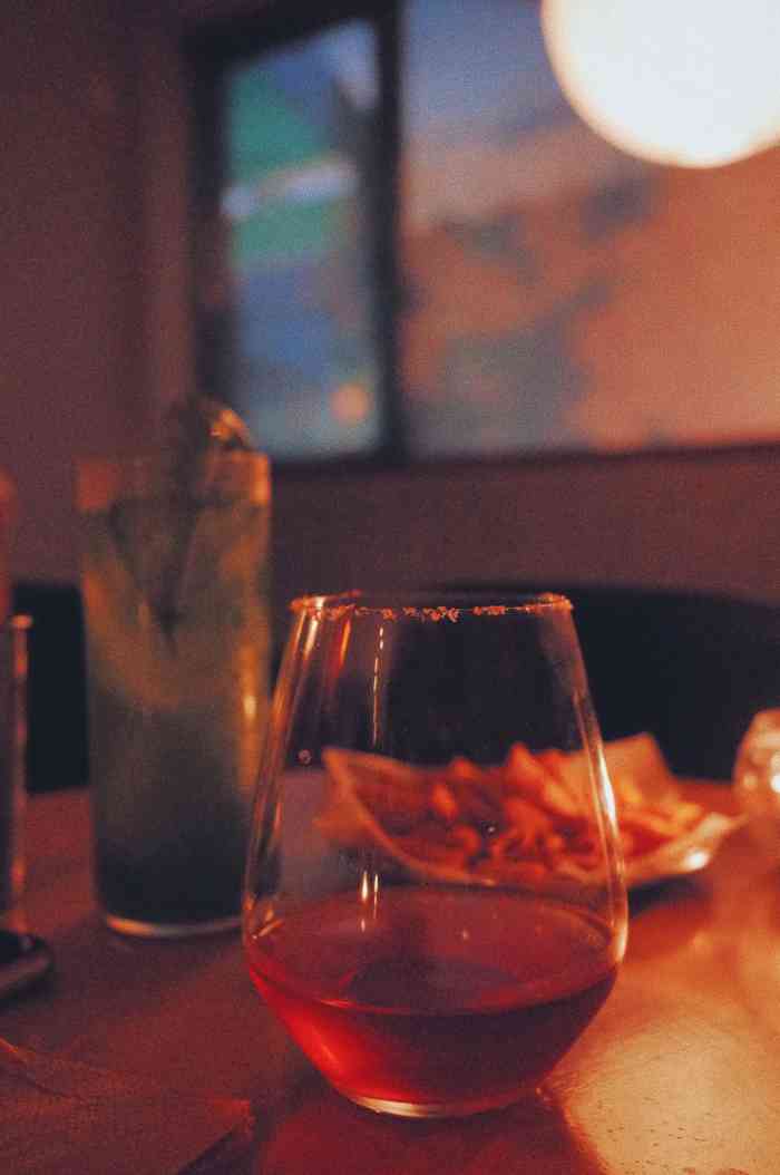 dufour cafe & bar-"白天咖啡夜间酒吧的业态,只喝过酒(酒鬼发.
