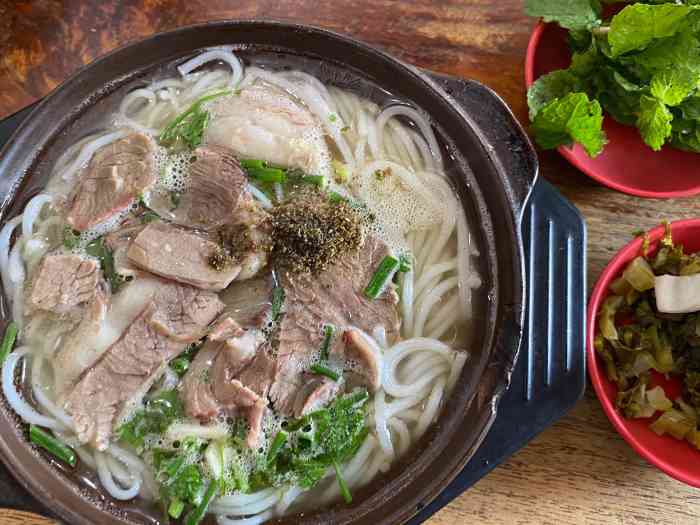 毕节砂锅羊肉粉(红边门店)-"从初中吃到大学毕业她家.