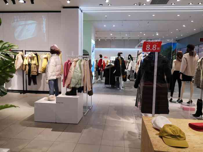 太平鸟女装(欧亚卖场j1店)-"买了10件衣服 很多都是