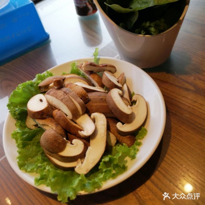 那味坊铜锅涮肉-鲜香菇图片-北京美食-大众点评网