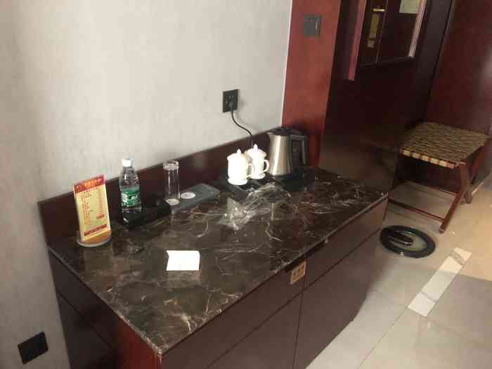 京英大酒店-"据说在礼泉县算是很新很好的酒店,一个院子.