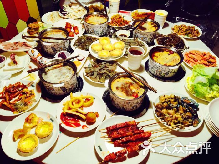 自助火锅菜品区设计