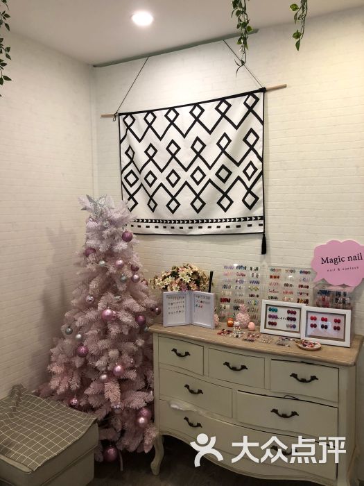 magic nail日式美甲店图片 - 第1张
