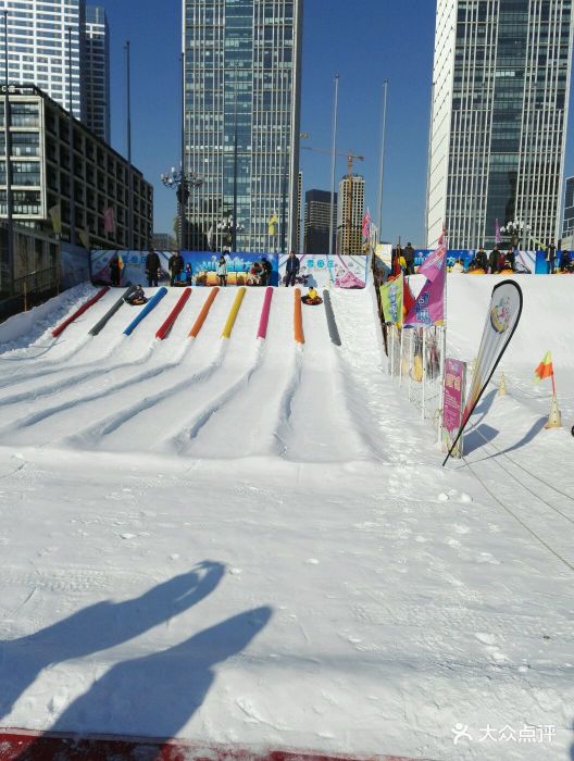 迷你雪魔方儿童滑雪场(大连会展)图片