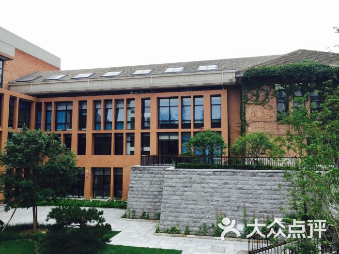 清华大学图书馆李文正馆图片 第1张