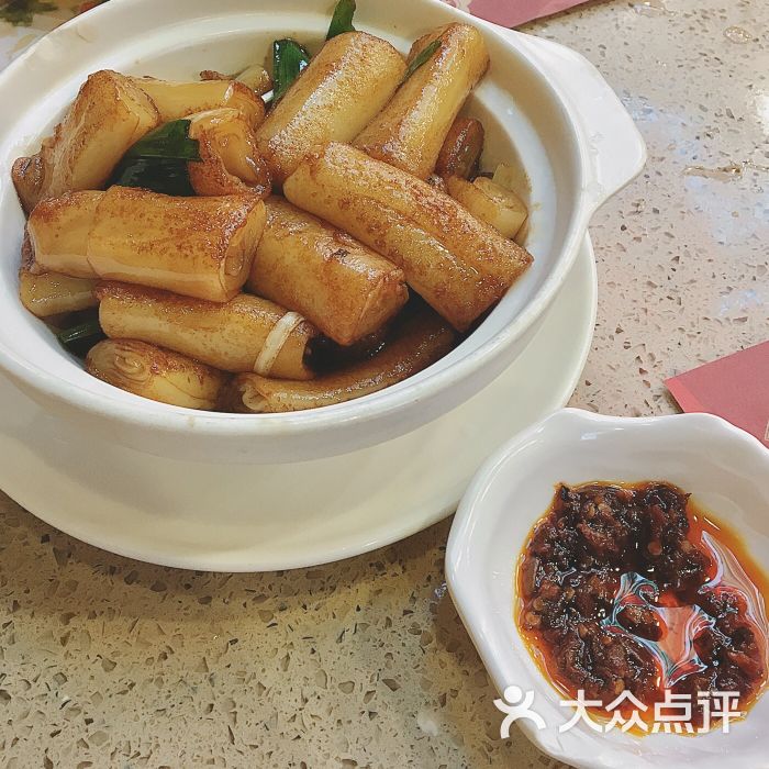砂锅猪肠粉