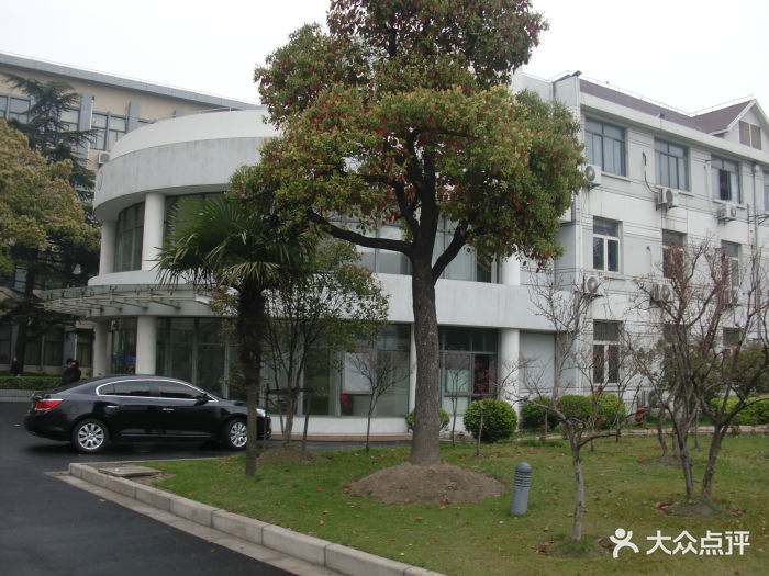 建峰学院(漠河路校区)-男生宿舍图片-上海学习培训