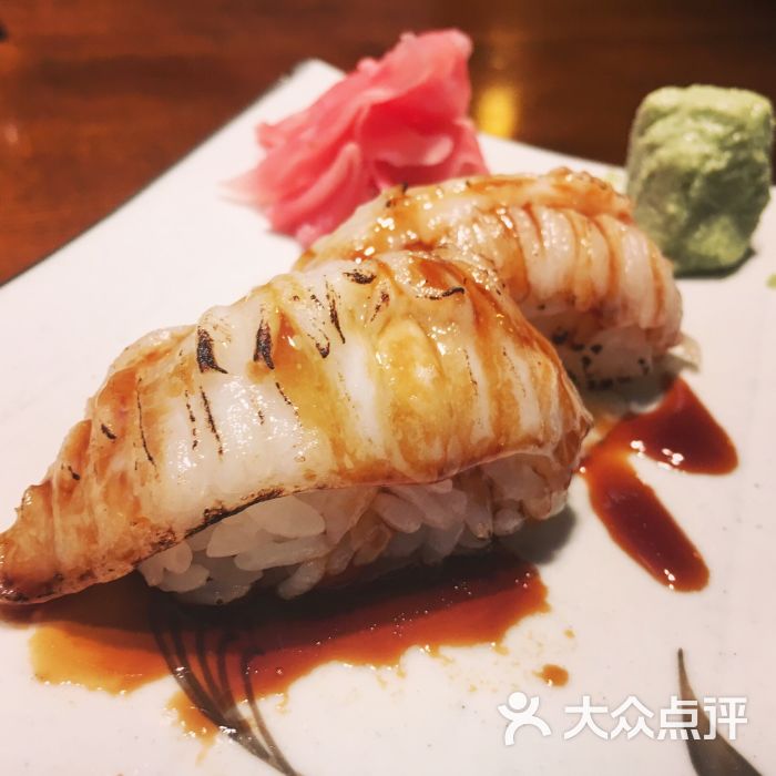 比目鱼裙边寿司