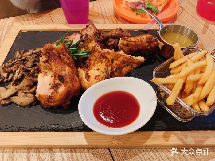 bella vita restaurant 美好生活意大利餐厅(佛罗伦萨小镇店)焗蘑菇烤