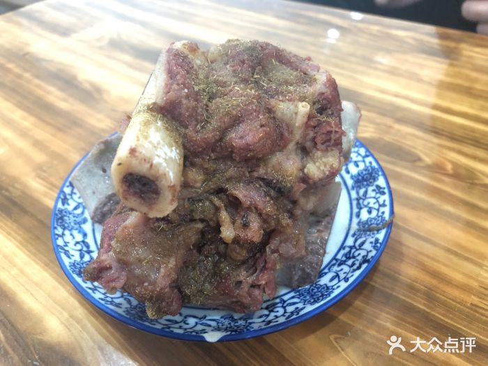 老方砂锅(宁波总店)牛骨头图片
