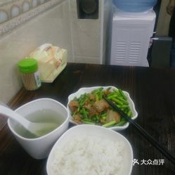 老总们吃快餐_吃快餐图片真实照片