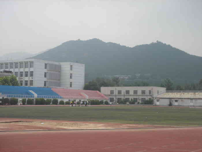 山东大学千佛山校区南校园-网球场-"山大千佛山校区