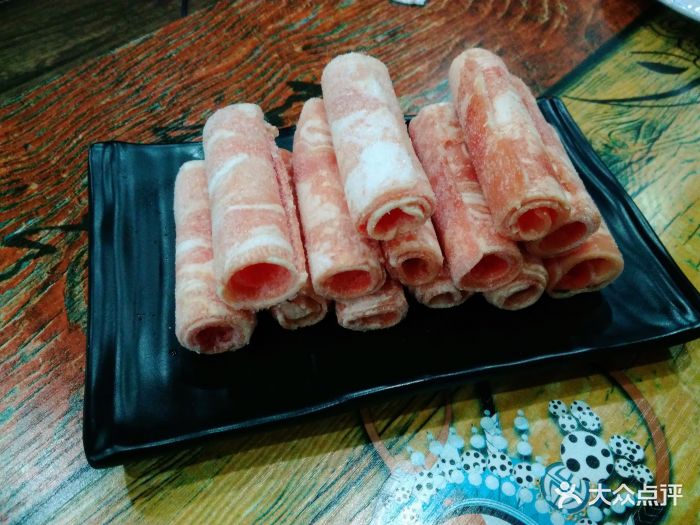 桥头排骨位于市中心最繁华的地方花漾城负一