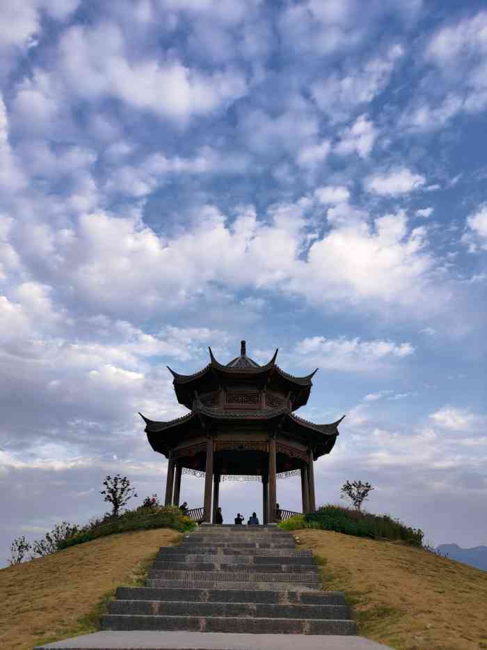 木鱼岛公园-"天气非常好,景色也好,秭归木鱼岛在三峡大.