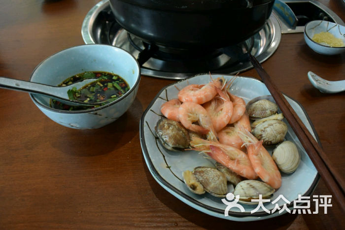 海鲜粥高清_扇贝海鲜粥图片_海鲜粥火锅