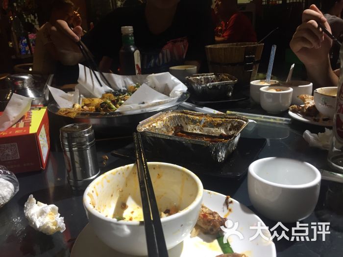 和朋友一起吃饭特别开心上传的图片
