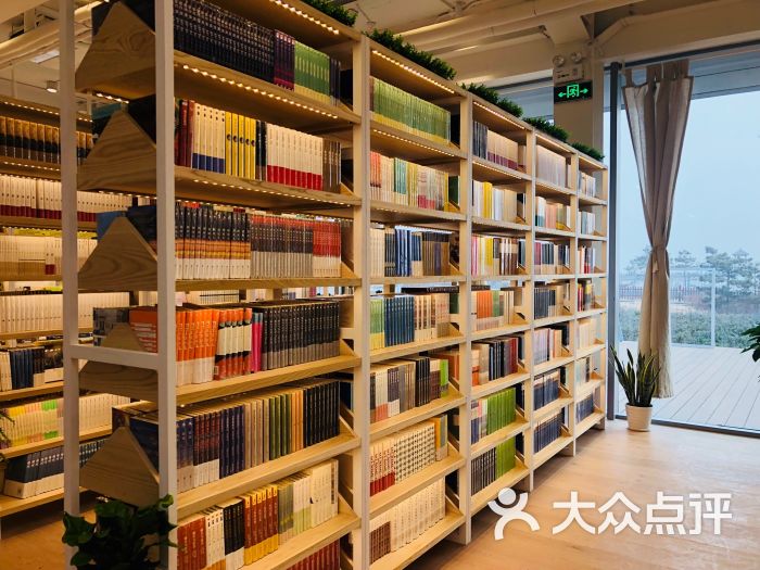 猫的天空之城概念书店(北戴河蔚蓝海岸店)图片 - 第7张