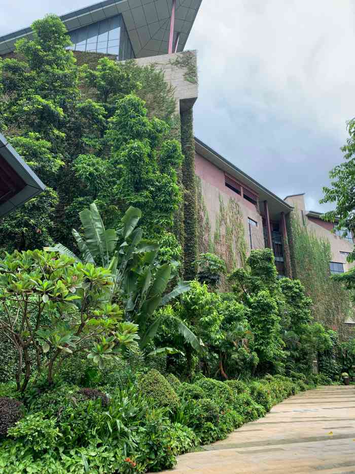 隐秀山居酒店·poolside house 池畔餐厅