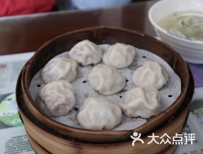 绉纱汤包