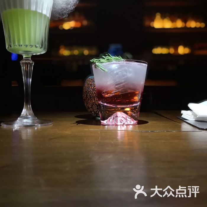 matata cocktail&whisky bar威士忌&鸡尾酒富士山下图片-北京清吧