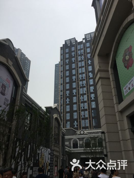 长嘉汇弹子石老街