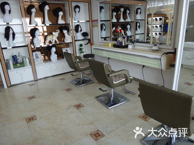 唐风采织发补发假发中心青岛路店店内环境图片 - 第5张