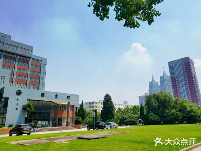 华东师范大学(中山北路校区)图片