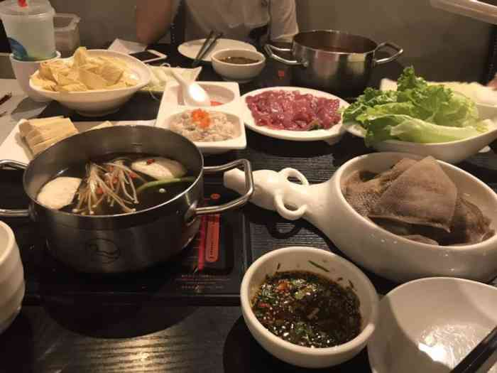 重庆小天鹅火锅(西湖银泰城店)