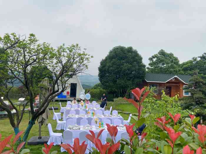 莲花山花海度假村-"也是刷点评刷到了这里周末喜欢游.